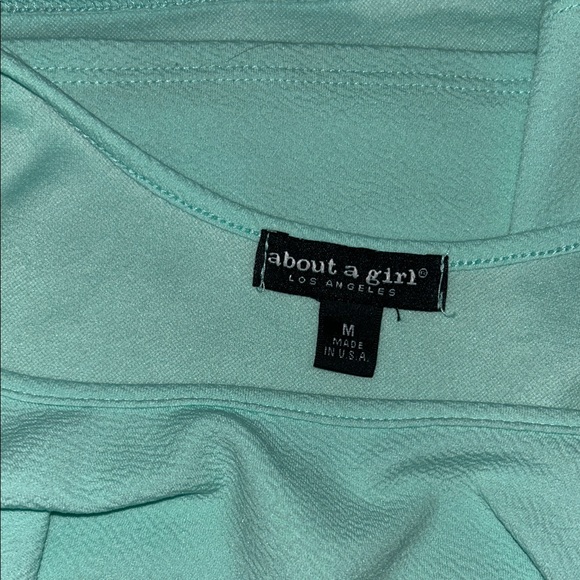 Crop Top - Medium - Picture 4 of 4